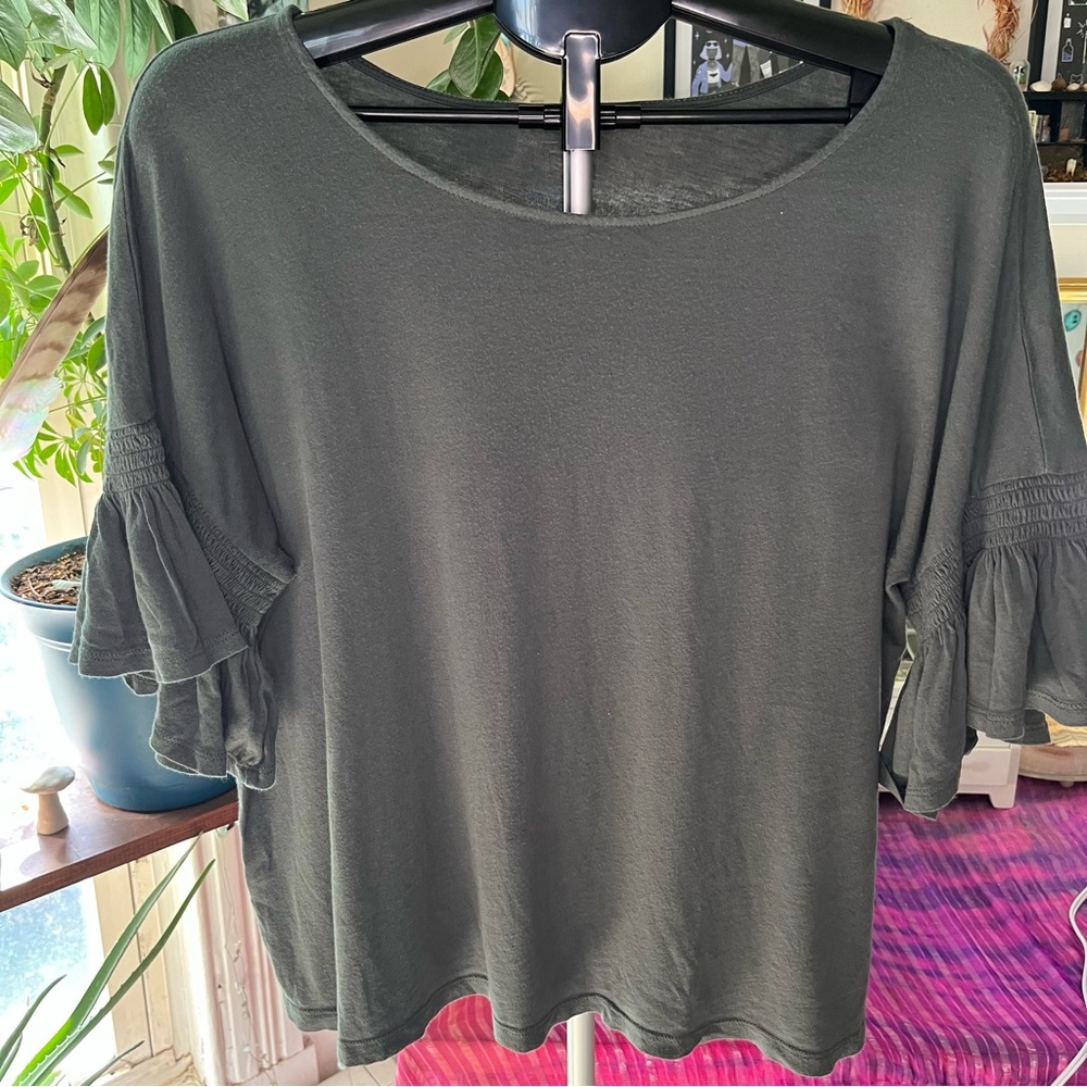 Elegant Green Ruffle Sleeve Top